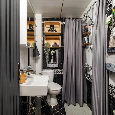 Bohemian Elly فارنا